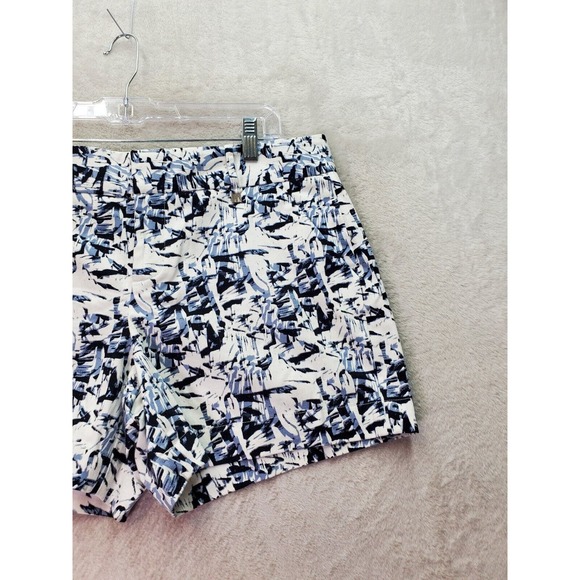 Calvin Klein Short Women Size 8 White Geo Print Cotton Slash Pockets Medium Wash - Picture 3 of 9